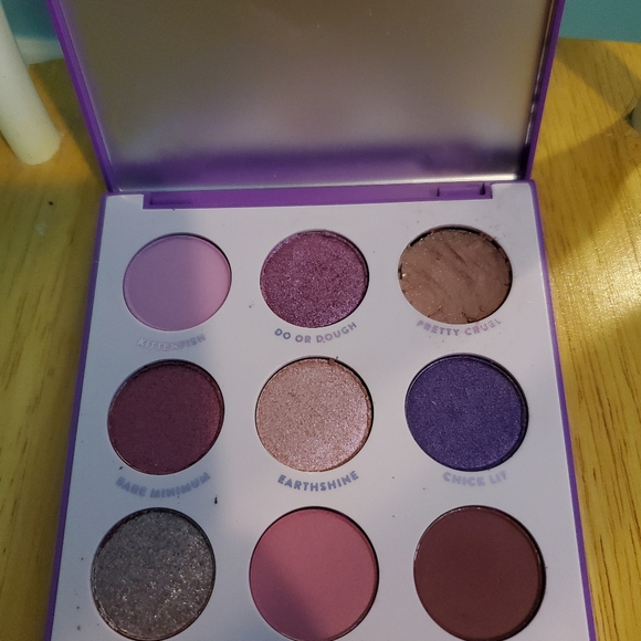 Colourpop eyeshadow palette - Picture 2 of 3
